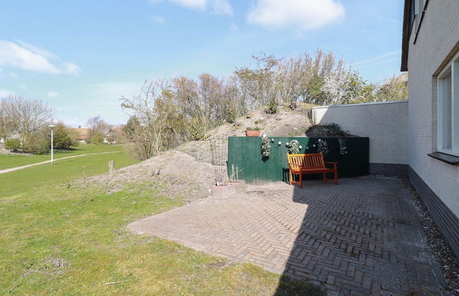 Thatched Villa With Bath in a Holiday Park - Foto 29