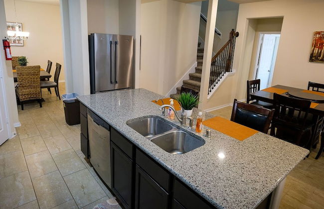 6Bdrm 2.5Bath 10Beds - Rosenberg - Foto 13