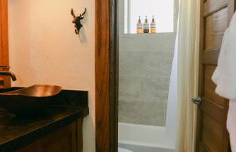 Wild Moon Ranch with Pickleball, Cedar Tub, Views - Foto 41