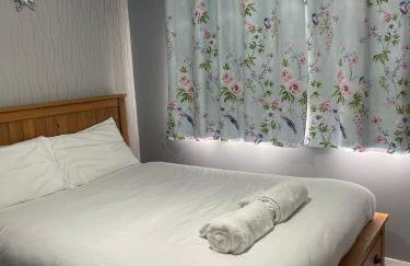 Chic 2 Bed Apartment with Free Parking- Recently Redecorated, 10 Minutes to City Centre - Foto 20