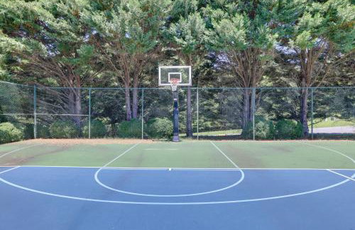 Smith Mountain Lake Home with Private Hot Tub and Dock - Foto 35