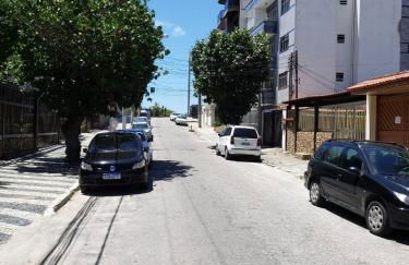Localização Imbatível! A 98m da Praia do Forte com Conforto, Ar-Condicionado e Estacionamento! - Foto 14