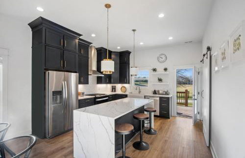 Modern & upscale home near Derby - Foto 4