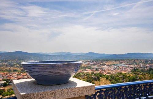 Mansión con Jacuzzi a 40 grados, gran piscina y Pádel - Photo 45