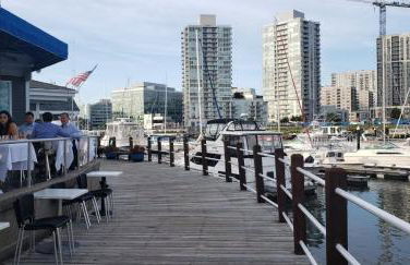 Stamford Bohemian by HarborPoint Downtown &Train - Photo 42