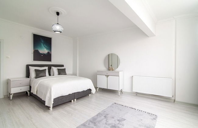 Sleek House With a Lovely Terrace in Besiktas - Foto 12