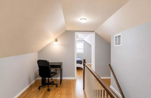 Enchanting historic townhouse by CozySuites - Foto 18