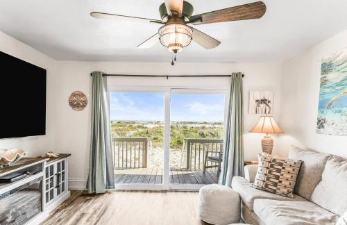 Oceanfront St Helena Island Condo with Beach Access! - Foto 6