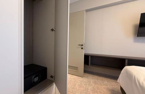 Suites Marilia Apartments Pool Side - Suite Livorno Holiday Home Group - Foto 11