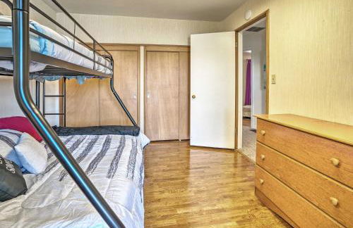 Lake House with Hot Tub - 1 Mi to Surf n Slide - Foto 11