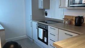 Next to USW 3 EnSuite Bed Home in Treforest - Foto 3