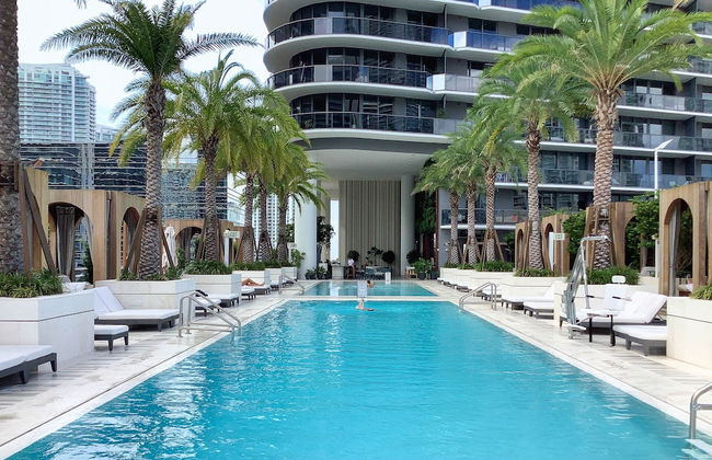 Luxury Suites in Brickell - Photo 48
