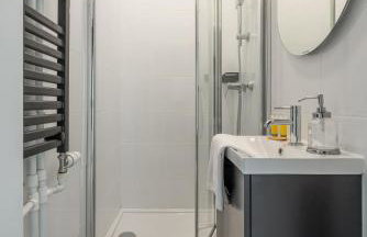 Hala Mirowska Spacious Apartment by BookingHost - Photo 26