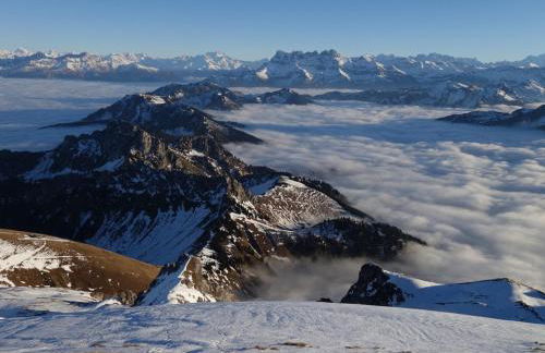 Chalet familial authentique et spacieux 2 chambres 4 à 6 personnes avec parking proche des remontées - Foto 22
