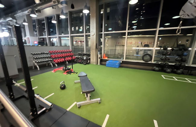 Family Size 2 Bedroom Fully Furnished Condo Sleeps 6, Parking Available, 3tvs - Foto 20