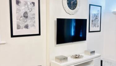 Luxury 5BR Stay With City Access - Foto 4