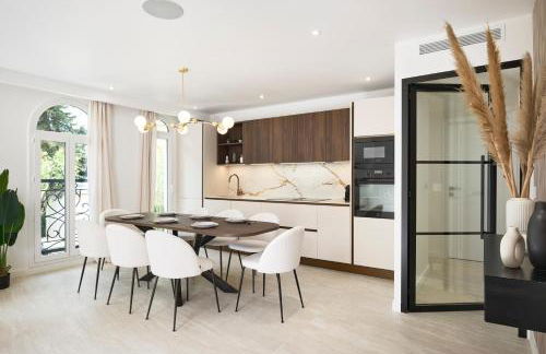 VILLA DES PERGOLAS -6 Bdrs - 5 bathrs -Parking -Jardin -JACUZZI -TRAMstation , 10 min beach - Foto 5