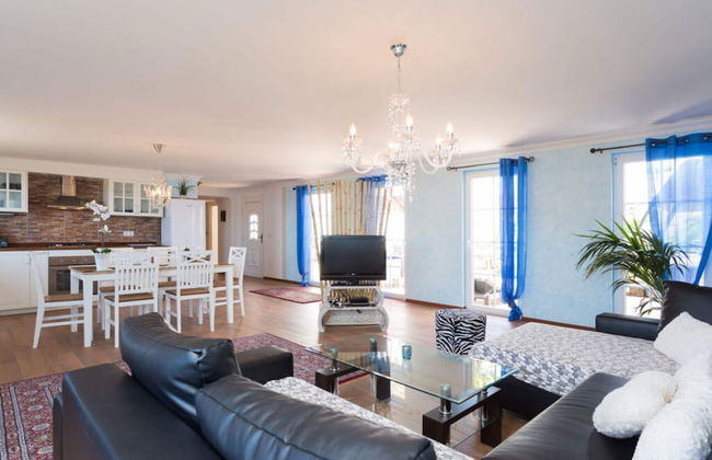 Lovely Apartment in Arona - Photo 6