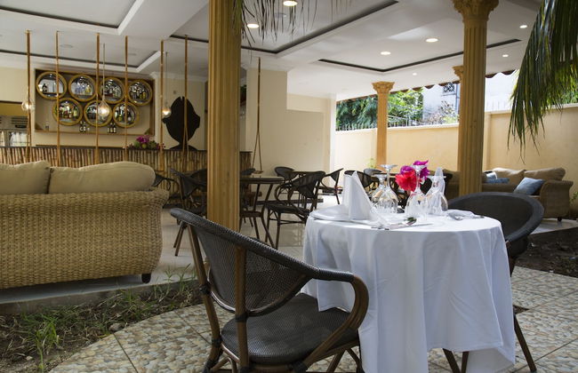 Antonio Garden Hotel - Photo 25