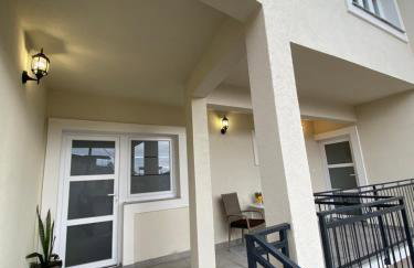 Gold Apartments - Photo 22