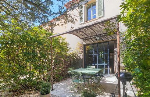 2 Bedroom Cozy Home In Saint-Laurent-De-La-Ca - Foto 1