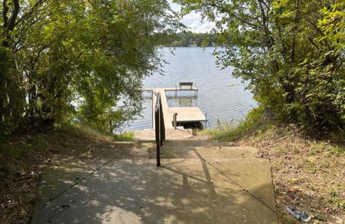 Newly remodeled Near Lake 4BR Hot Tub Navy Family home - Foto 24