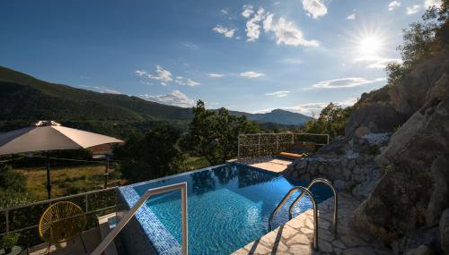 Stone House Marin - Photo 2