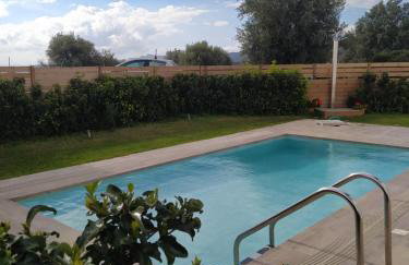 Rosemary Rhodes Villa - Photo 20