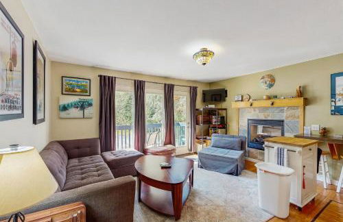 Girdwood Lodge - Photo 3