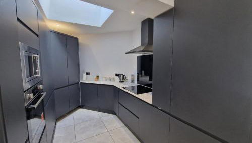 Modern Detached 3 bedroom home with off-road parking & bike store - Foto 2, stove, pet friendly, minibar