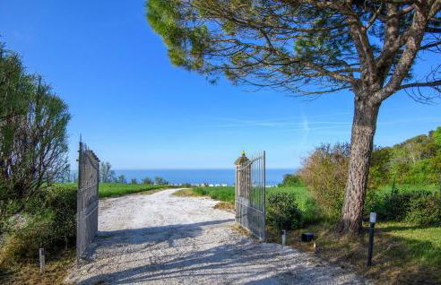 Amazing Home In Montemarciano With Wifi - Foto 17