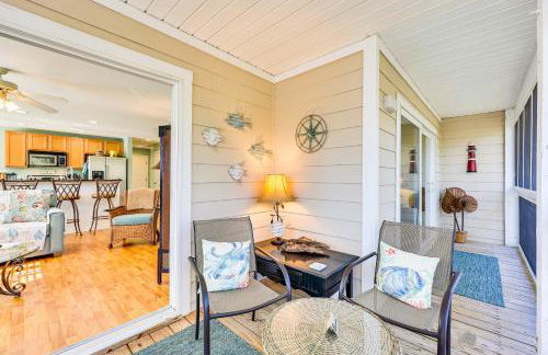 Marina and Beach Club Access Condo in Southport - Foto 28