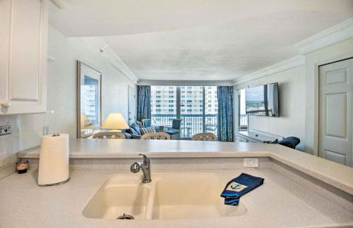 Sunny Daytona Beach Gem with Ocean Views! - Foto 11