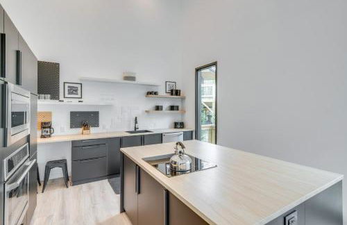 Hot Tub and Fire Pit Modern North Carolina Retreat - Foto 9