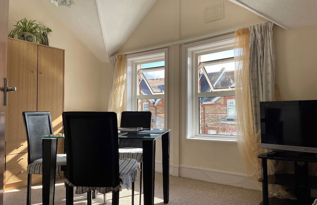 St Michael's Holiday Home - Photo 6