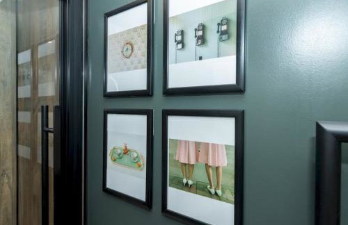 The Lodge - Elegant Comfort in a Peaceful Setting - Photo 30