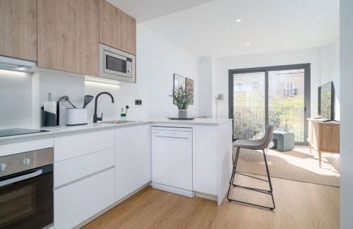 Limehome Barcelona Plaça Pirineus - Photo 24