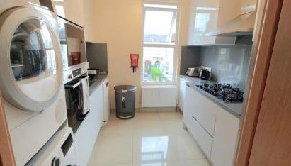 London Luxury 3 bedroom large apartment, aircon, free parking, station 4 mins walk - Foto 5