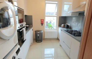 London Luxury 3 bedroom large apartment, aircon, free parking, station 4 mins walk - Foto 5