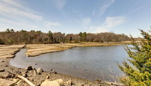 3 Mi to Cape Cod Bay Marshfield Home with Balcony! - Foto 3