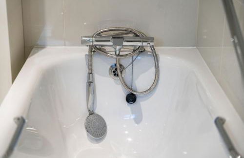 Nancy's 3 bedroom house near Heathrow Airport - Foto 32