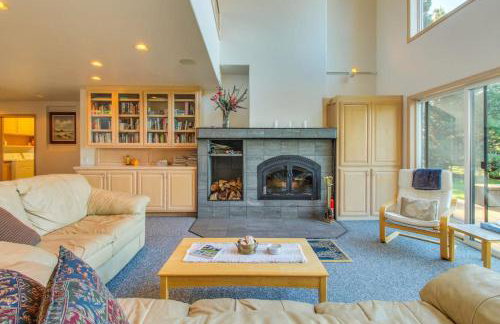 Webb House - Photo 2