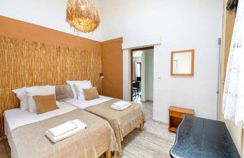 Lou Tapata - Foto 17