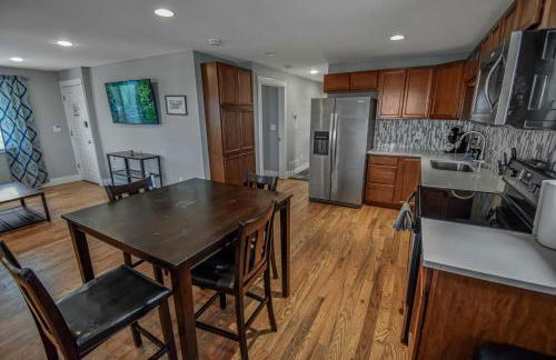 3 bed home with huge yard near Hidden Lake - Foto 9