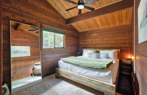 Mid-century Cabin Hideaway - Hot Tub & Fire Pit - Foto 23