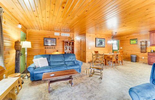 Hike, Fish and Unwind Home with Fire Pit in Woodward! - Foto 6