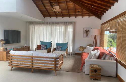 Casa alto padrão a 100 metros da praia brava - Foto 18