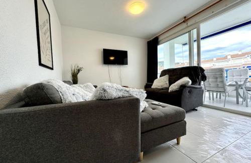 Luxury 2-Bed Marina Apartment - Photo 19