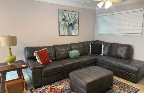 2 bedroom private apt & laundry - Foto 3