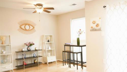 Charming 3bd Alexandria House, 11 miles to DC, Nice front view - Foto 4